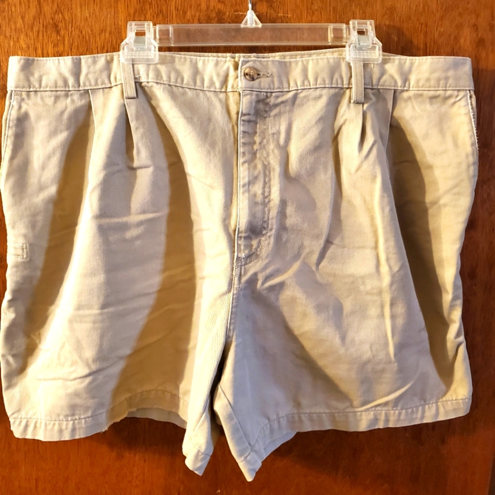 Carhartt Men's Pleated Front Shorts size 44